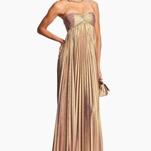 REVOLVE Retrofête

Lyanna Dress in Purple & Gold